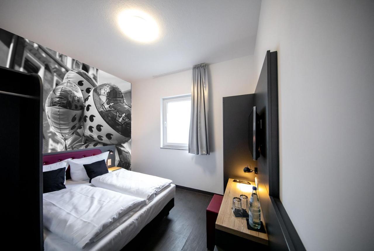 Smarty Dom - Boardinghouse - Kontaktloser Self Check-in Hotel Keulen