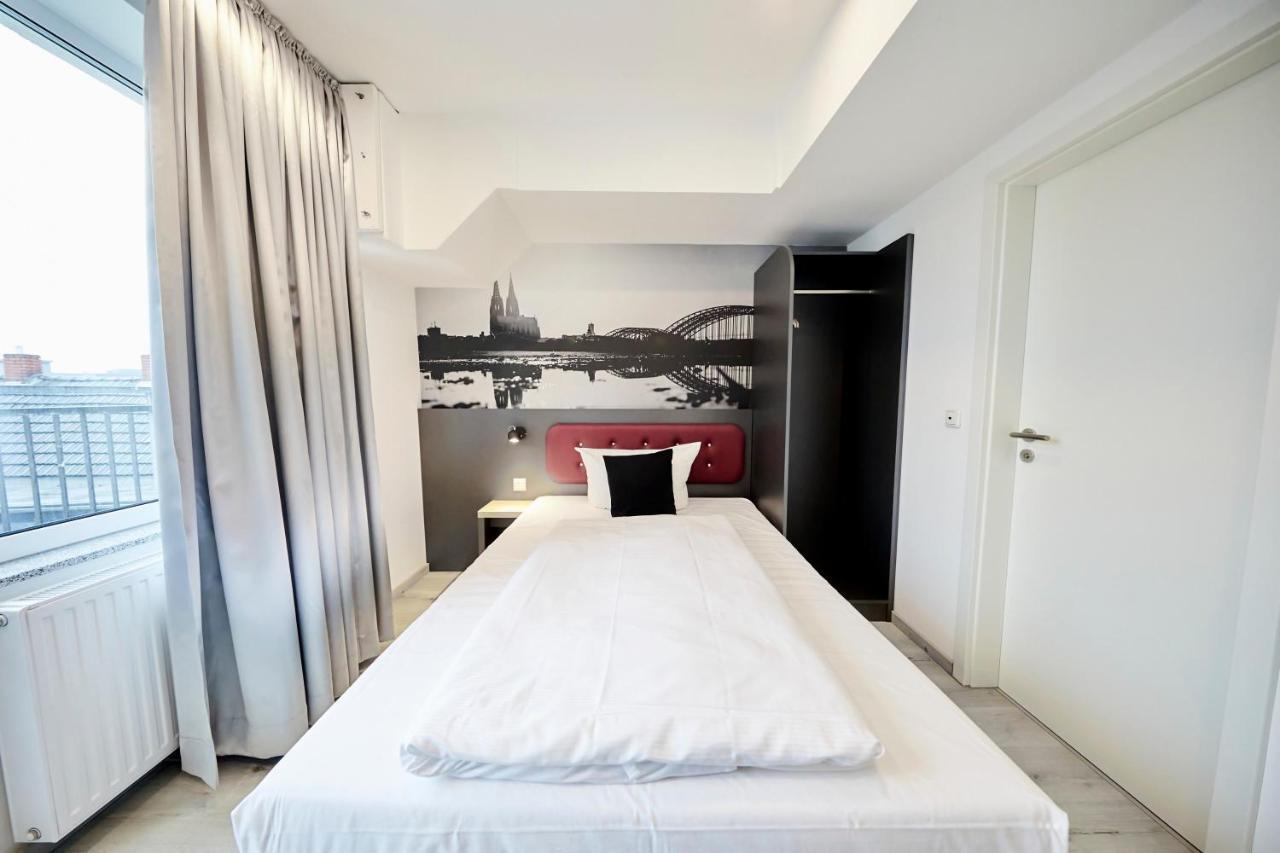 Domspatz Boardinghouse - Kontaktloser Self Check-in 3* Köln