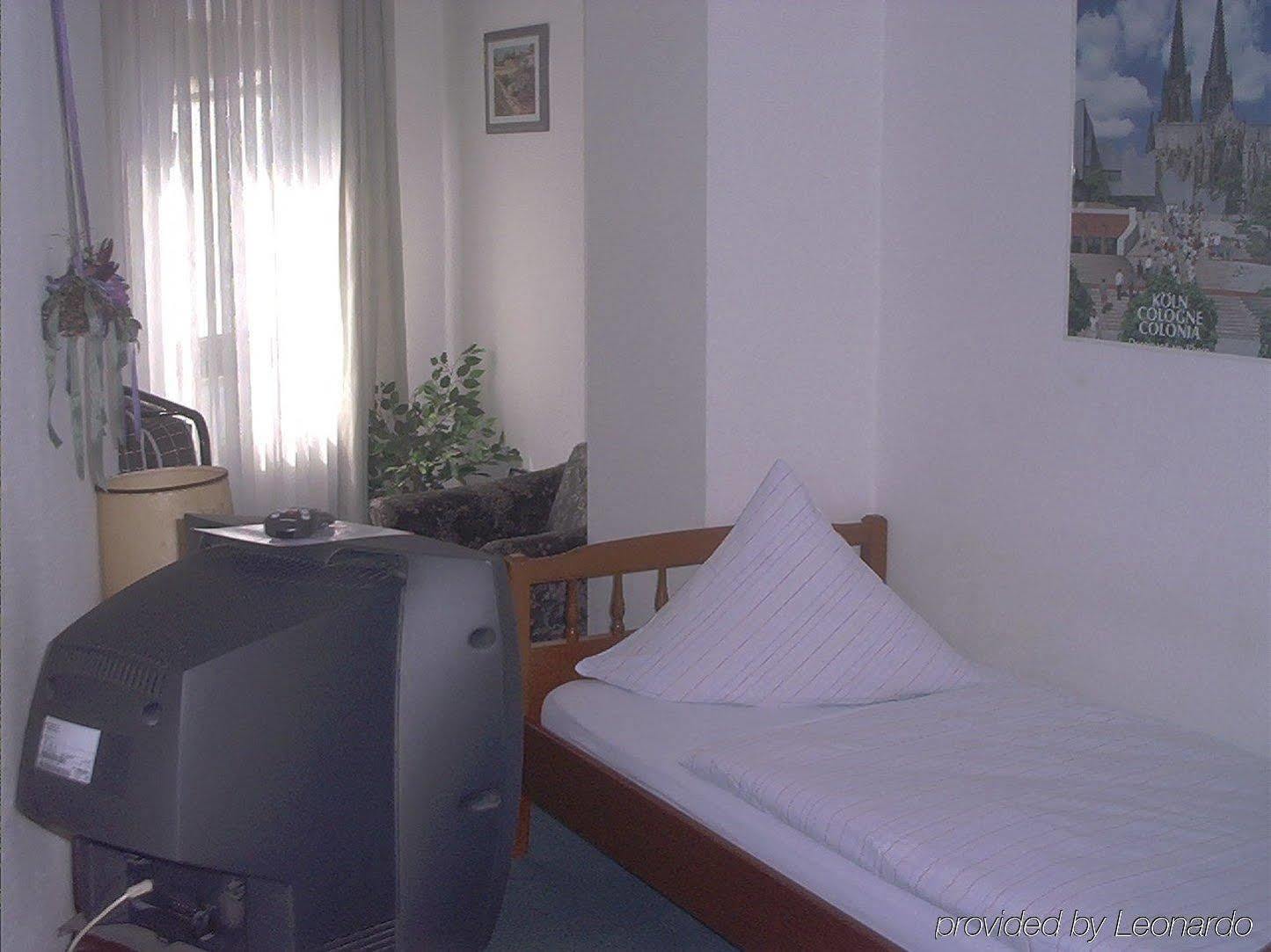 Domspatz Boardinghouse - Kontaktloser Self Check-in Hotel Köln
